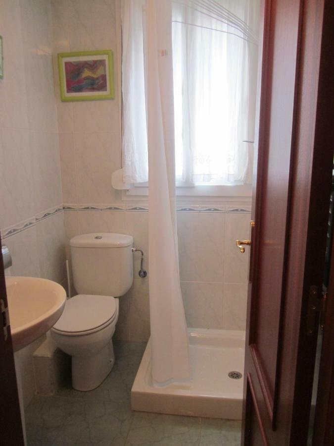 Ea Playa Montana45'Guggemhein A 200M Andando Playa Y Del Centro Pueblo Appartement Ea Buitenkant foto