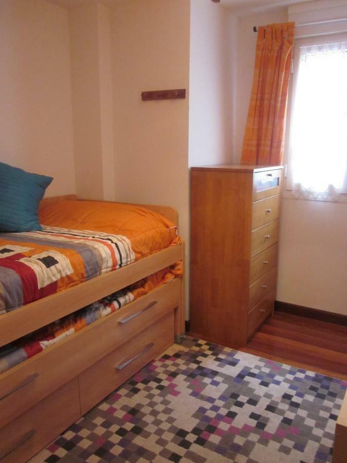 Ea Playa Montana45'Guggemhein A 200M Andando Playa Y Del Centro Pueblo Appartement Ea Buitenkant foto