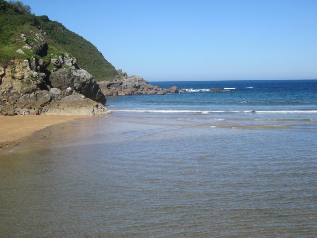Ea Playa Montana45'Guggemhein A 200M Andando Playa Y Del Centro Pueblo Appartement Ea Buitenkant foto